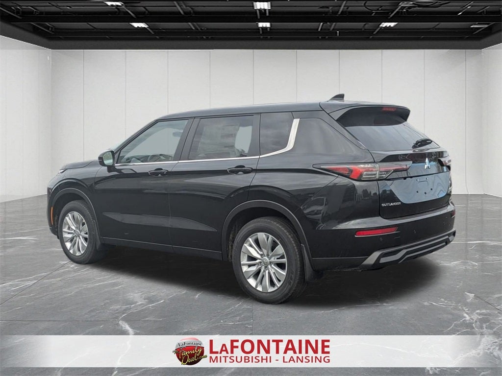 2025 Mitsubishi Outlander ES