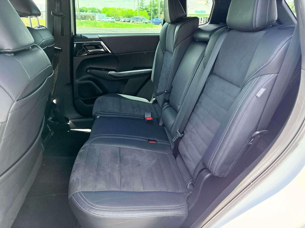 2023 Mitsubishi Outlander Black Edition