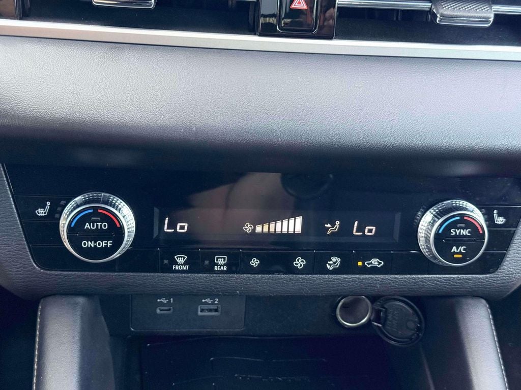 2023 Mitsubishi Outlander Black Edition