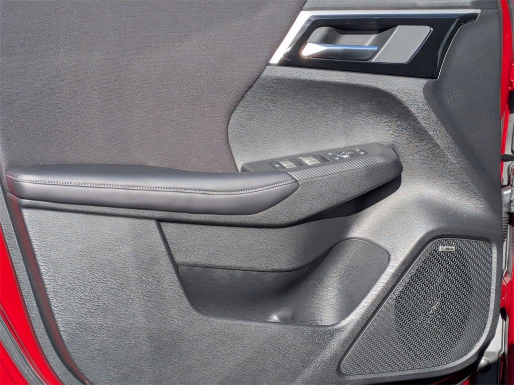 2025 Mitsubishi Outlander ES