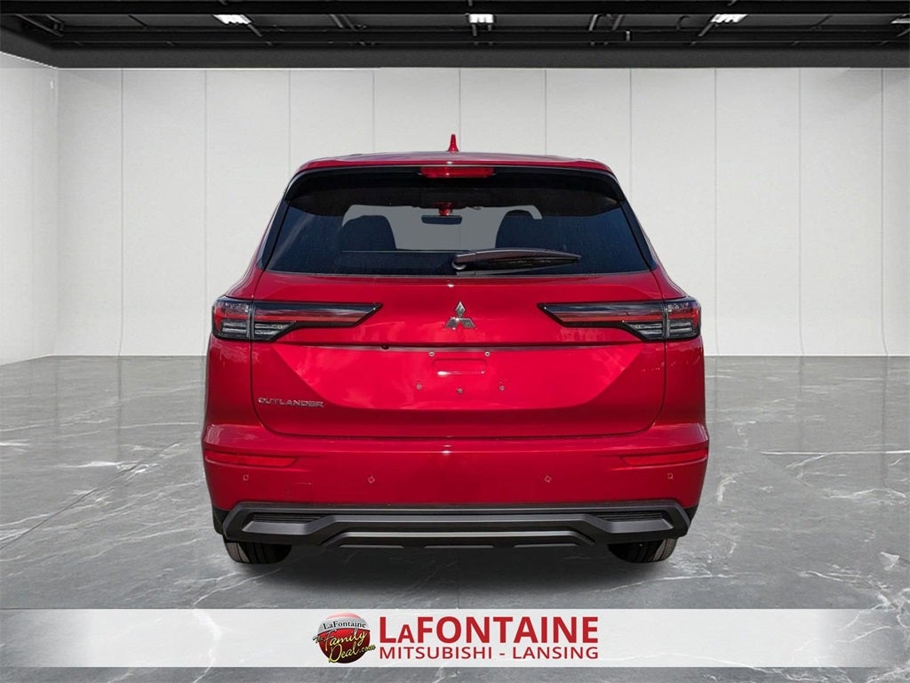 2025 Mitsubishi Outlander ES