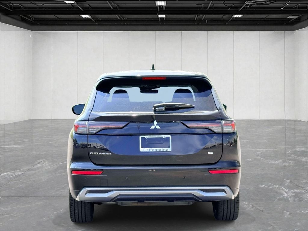 2025 Mitsubishi Outlander SE