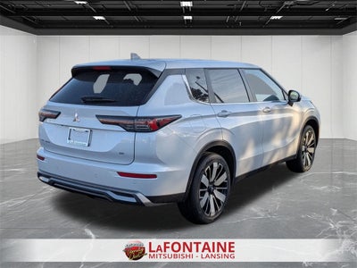 2026 Mitsubishi Outlander SE