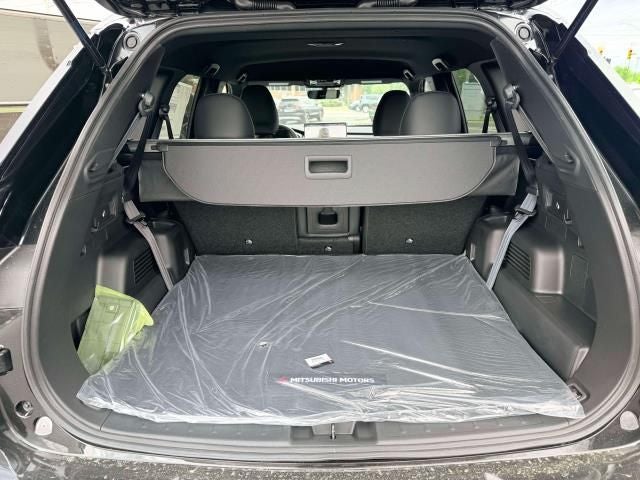 2026 Mitsubishi Outlander LE