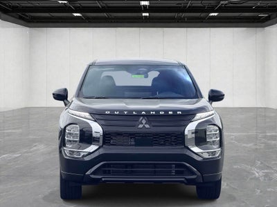 2026 Mitsubishi Outlander LE