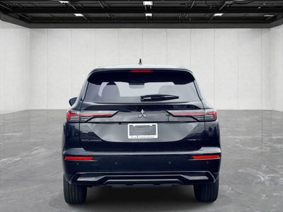 2026 Mitsubishi Outlander LE