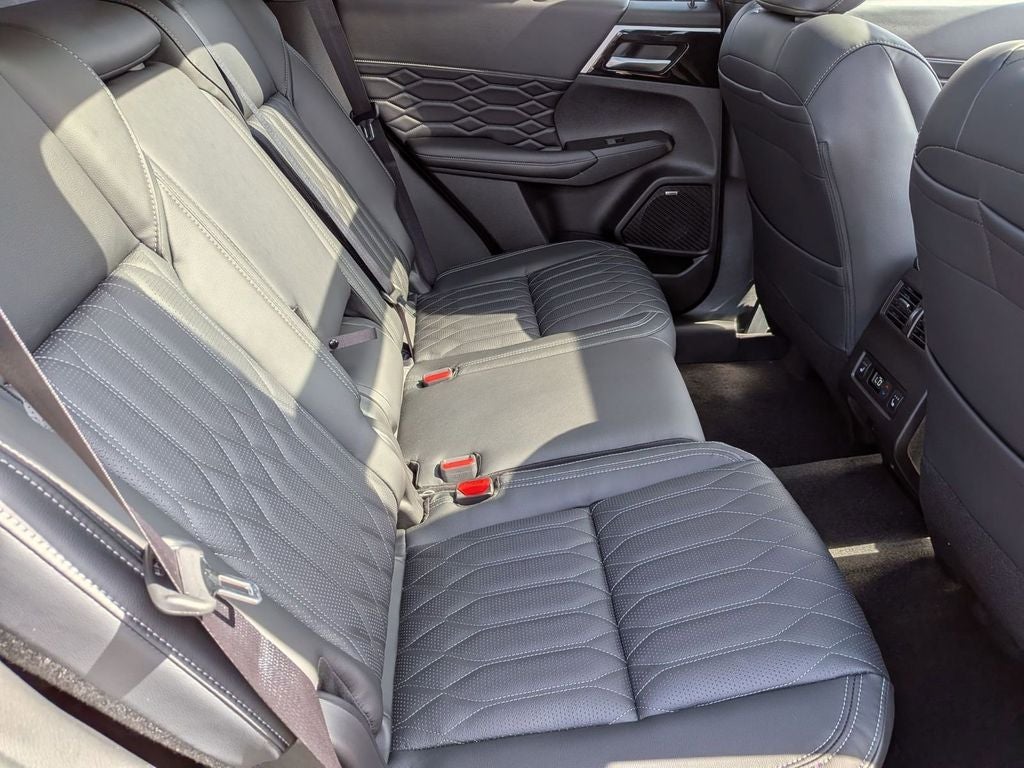 2026 Mitsubishi Outlander SEL