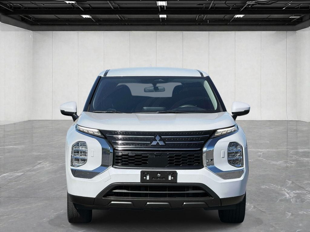 2022 Mitsubishi Outlander ES