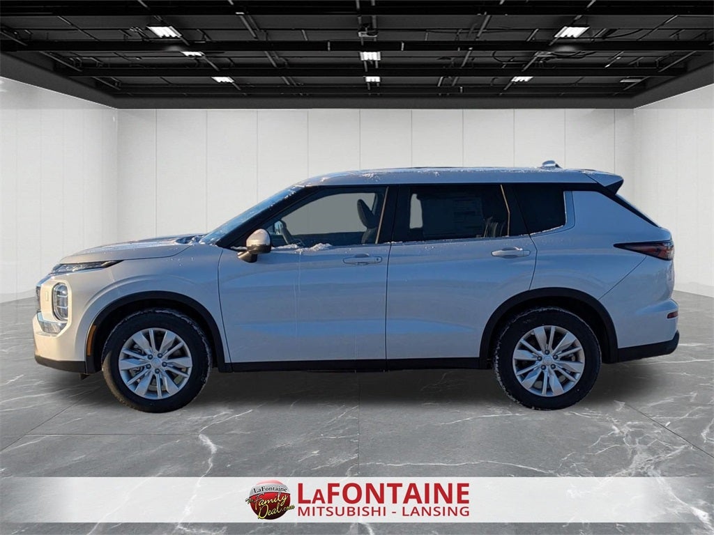 2026 Mitsubishi Outlander ES