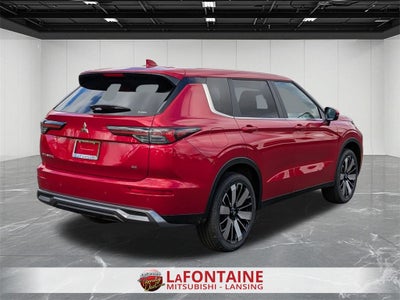 2025 Mitsubishi Outlander SE