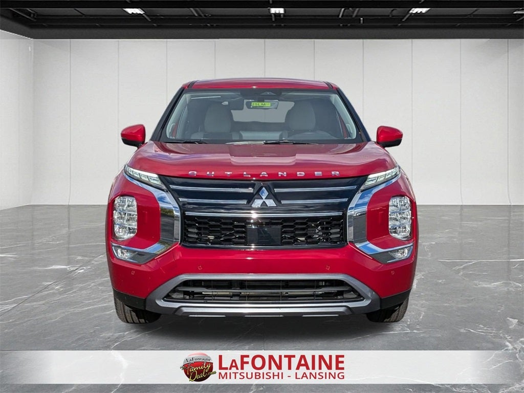 2025 Mitsubishi Outlander SE