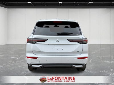 2025 Mitsubishi Outlander SE