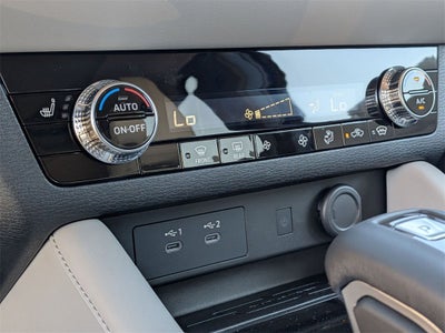 2025 Mitsubishi Outlander SE