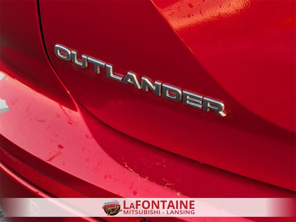 2025 Mitsubishi Outlander SE