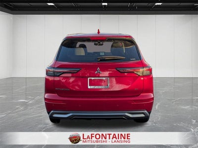 2025 Mitsubishi Outlander SE