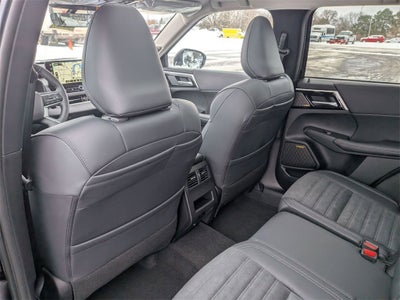 2026 Mitsubishi Outlander SE