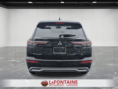 2026 Mitsubishi Outlander SE