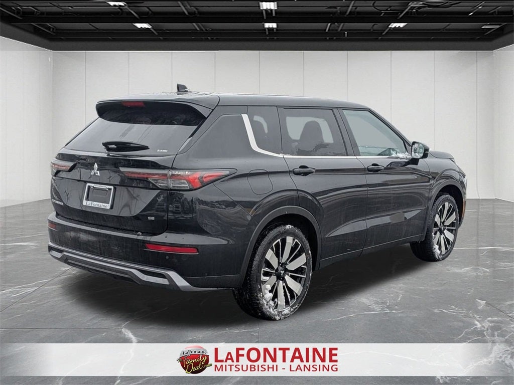 2026 Mitsubishi Outlander SE