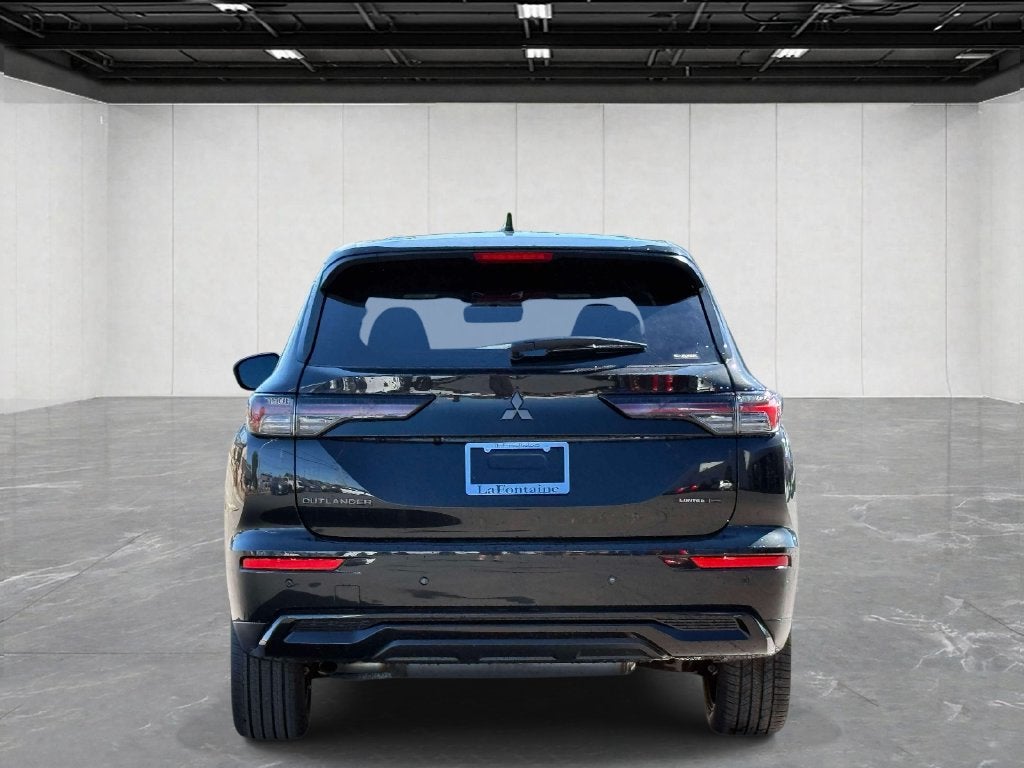 2026 Mitsubishi Outlander LE