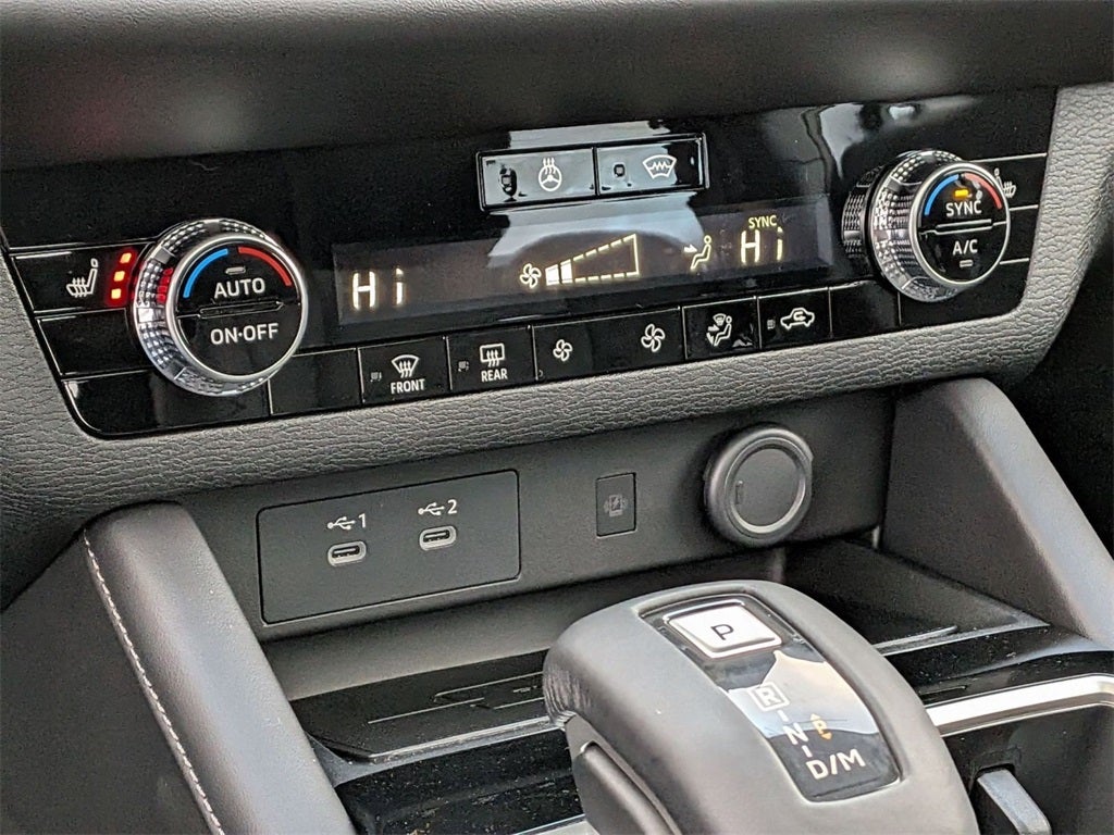 2026 Mitsubishi Outlander LE