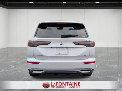 2026 Mitsubishi Outlander LE