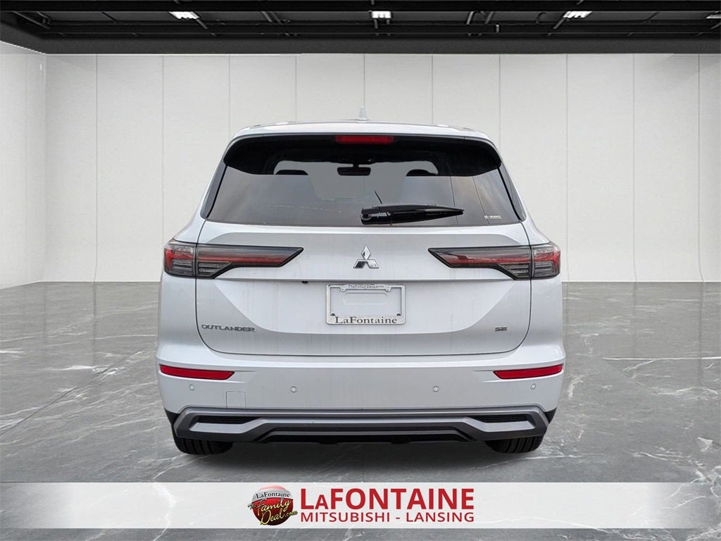 2026 Mitsubishi Outlander LE