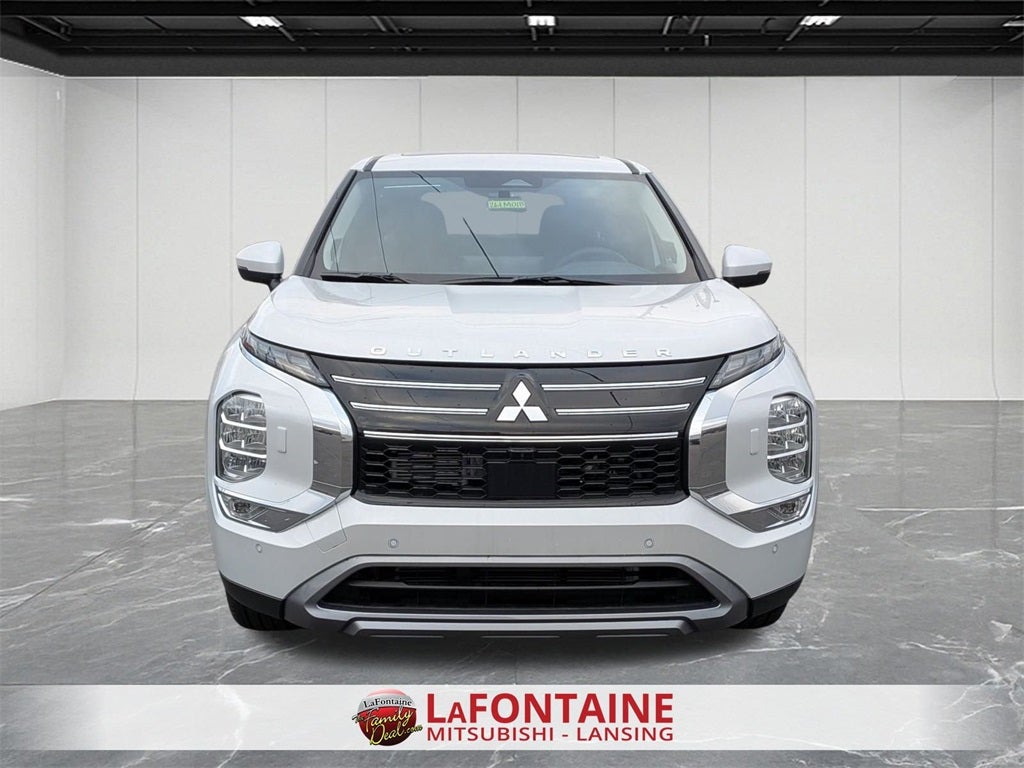 2026 Mitsubishi Outlander LE
