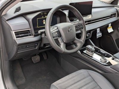 2026 Mitsubishi Outlander LE