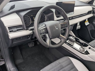 2026 Mitsubishi Outlander SE