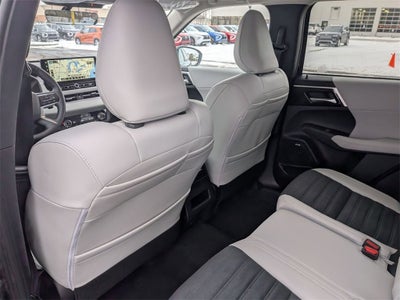 2026 Mitsubishi Outlander SE