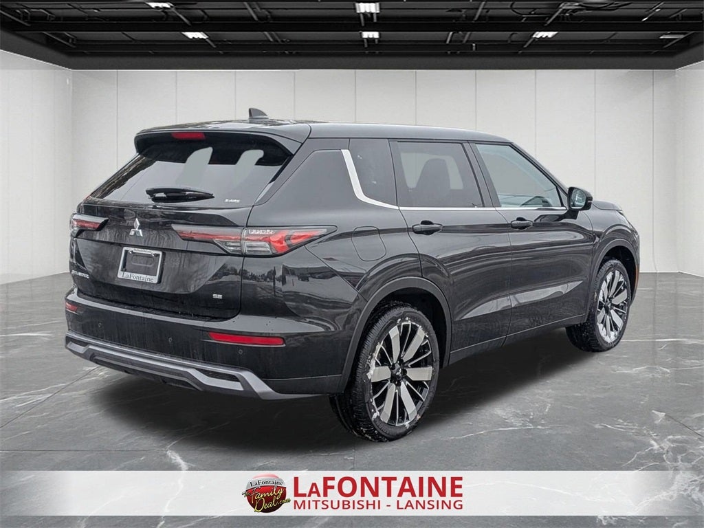 2026 Mitsubishi Outlander SE