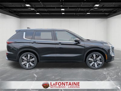 2026 Mitsubishi Outlander SE