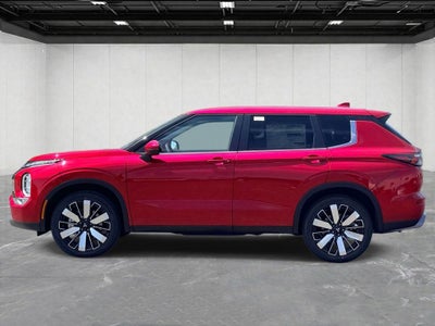 2026 Mitsubishi Outlander SE