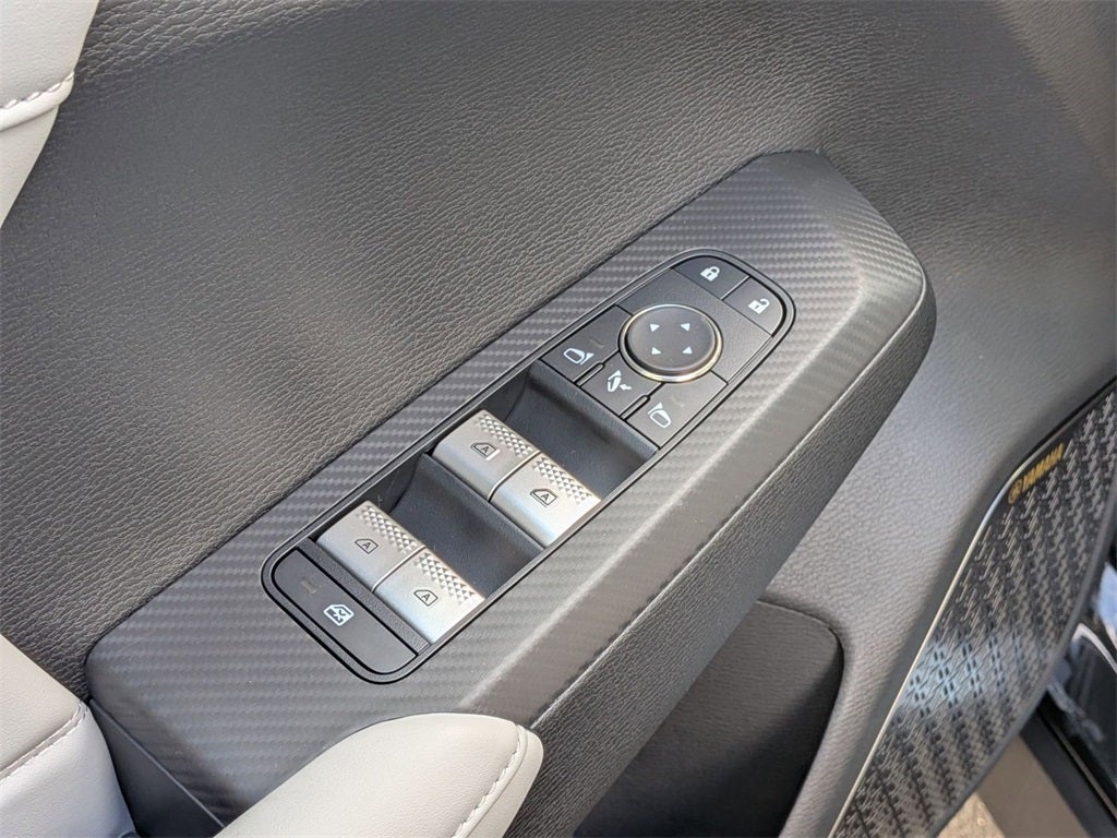 2025 Mitsubishi Outlander PLATINUM