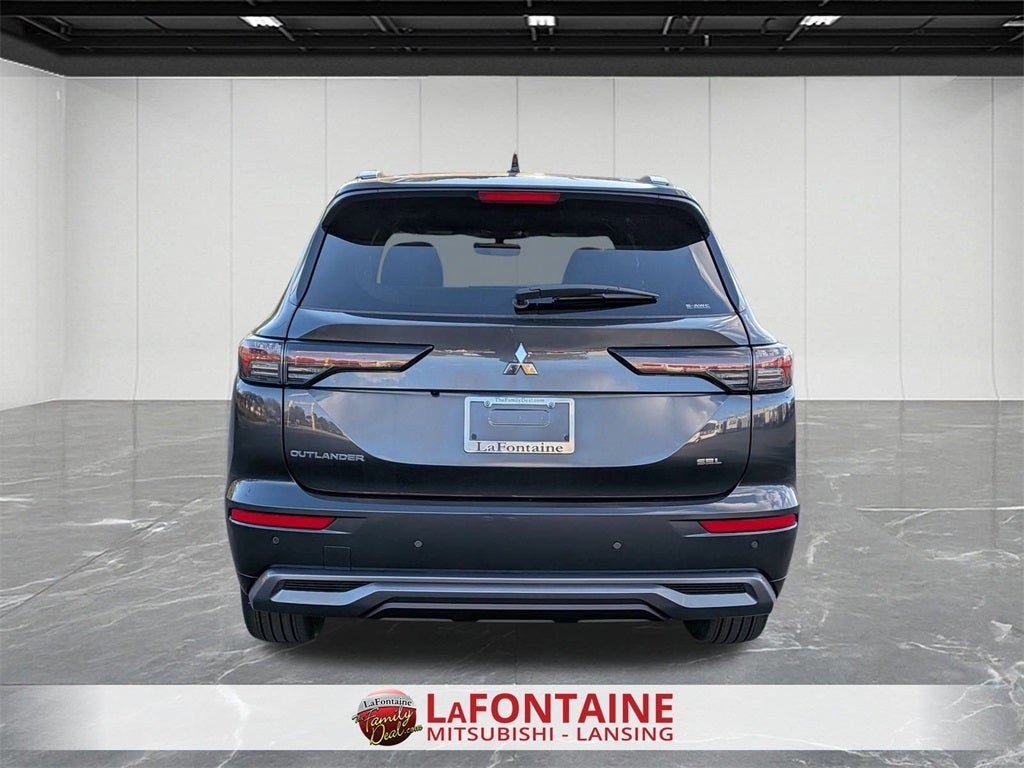 2025 Mitsubishi Outlander SEL