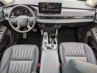 2025 Mitsubishi Outlander Platinum Edition
