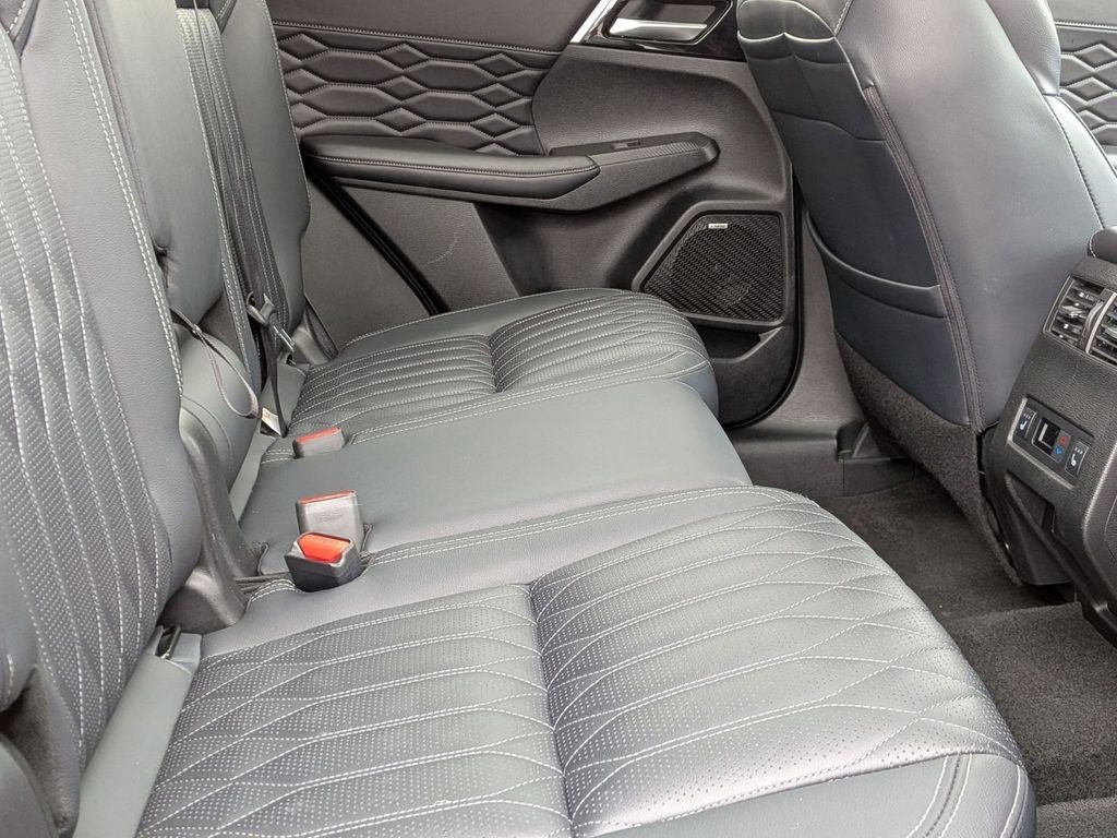 2025 Mitsubishi Outlander Platinum Edition