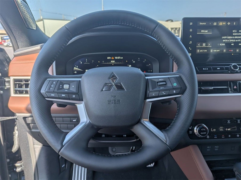 2025 Mitsubishi Outlander SEL