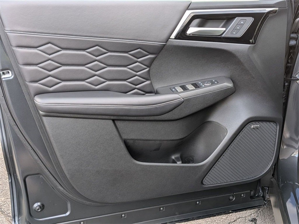 2025 Mitsubishi Outlander SEL