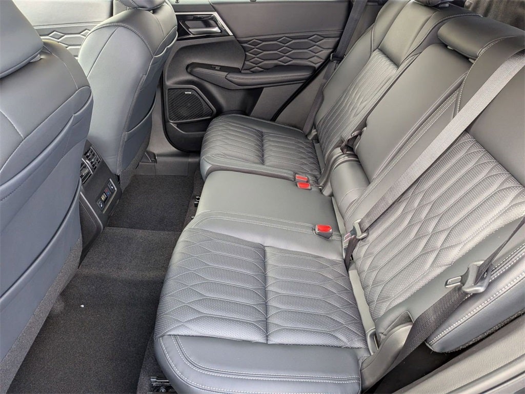 2025 Mitsubishi Outlander SEL