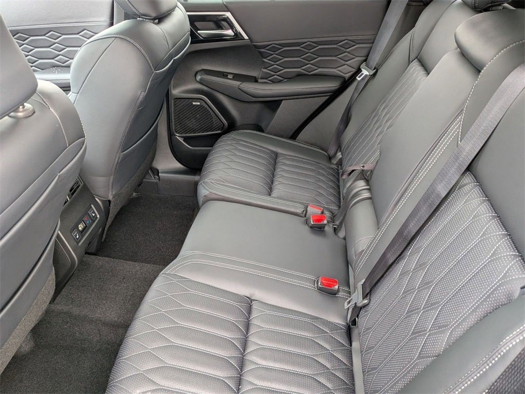 2026 Mitsubishi Outlander SEL