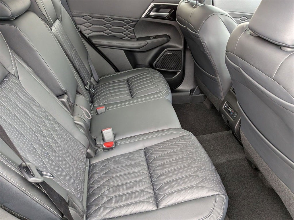 2026 Mitsubishi Outlander SEL