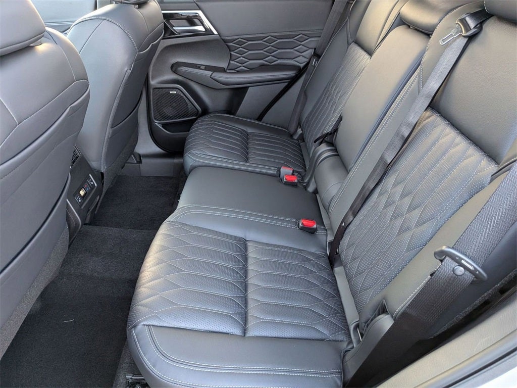 2026 Mitsubishi Outlander SEL