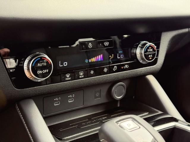 2026 Mitsubishi Outlander PHEV SE