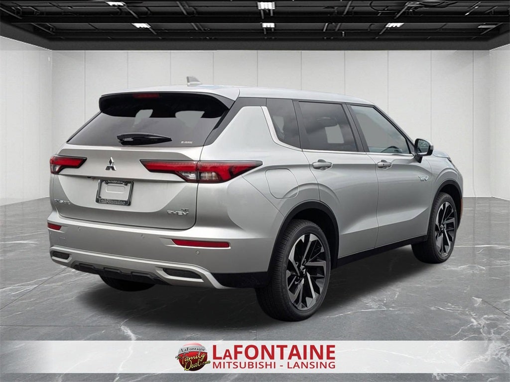 2025 Mitsubishi Outlander PHEV SE