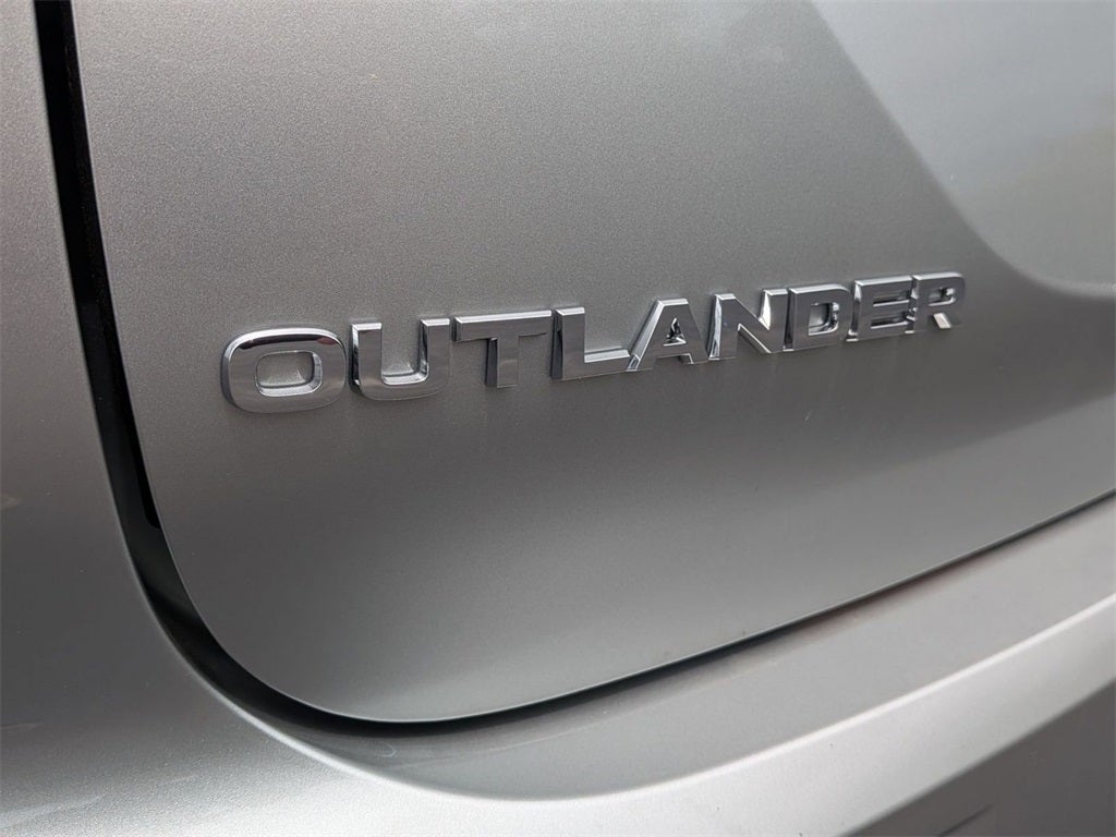 2025 Mitsubishi Outlander PHEV SE