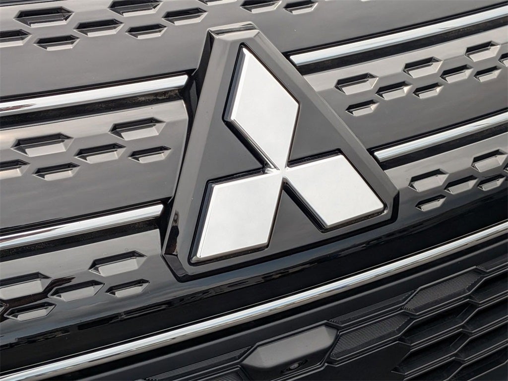 2025 Mitsubishi Outlander PHEV SE