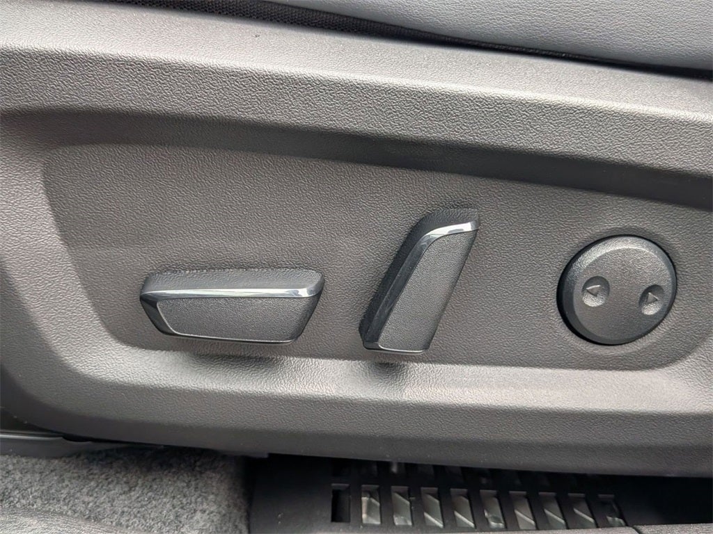 2025 Mitsubishi Outlander PHEV SE