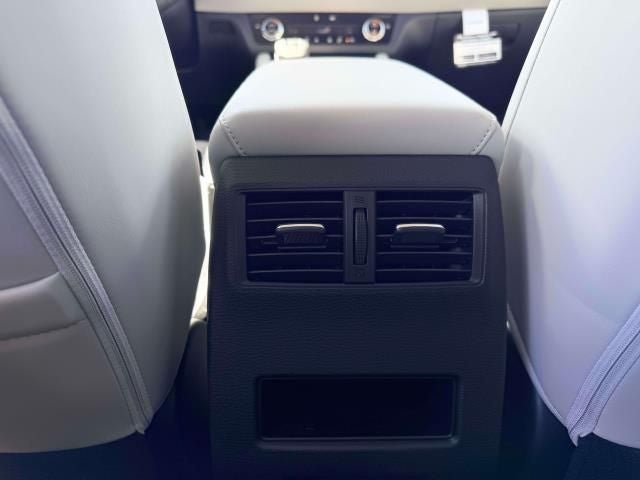 2026 Mitsubishi Outlander PHEV SE