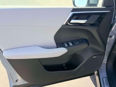 2026 Mitsubishi Outlander PHEV SE